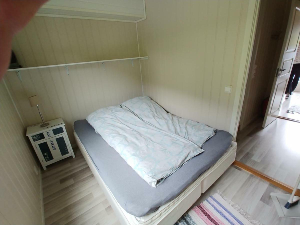 Nedre Amla Fjord Apartment Kaupanger Bagian luar foto