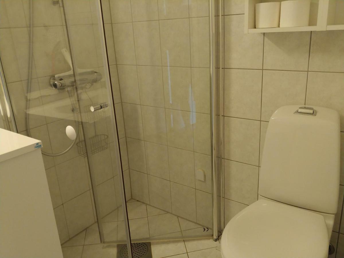 Nedre Amla Fjord Apartment Kaupanger Bagian luar foto